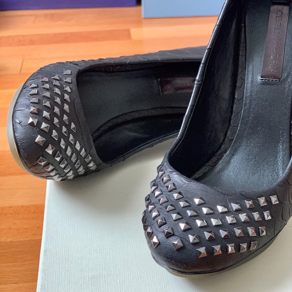 BCBG Studded pumps